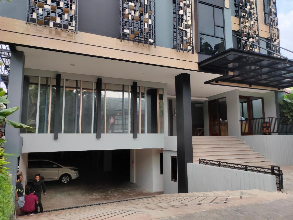 Adotel Jakarta Buitenkant foto